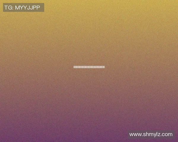 足球明星时尚新宠肩带搭配解析引领潮流风向标